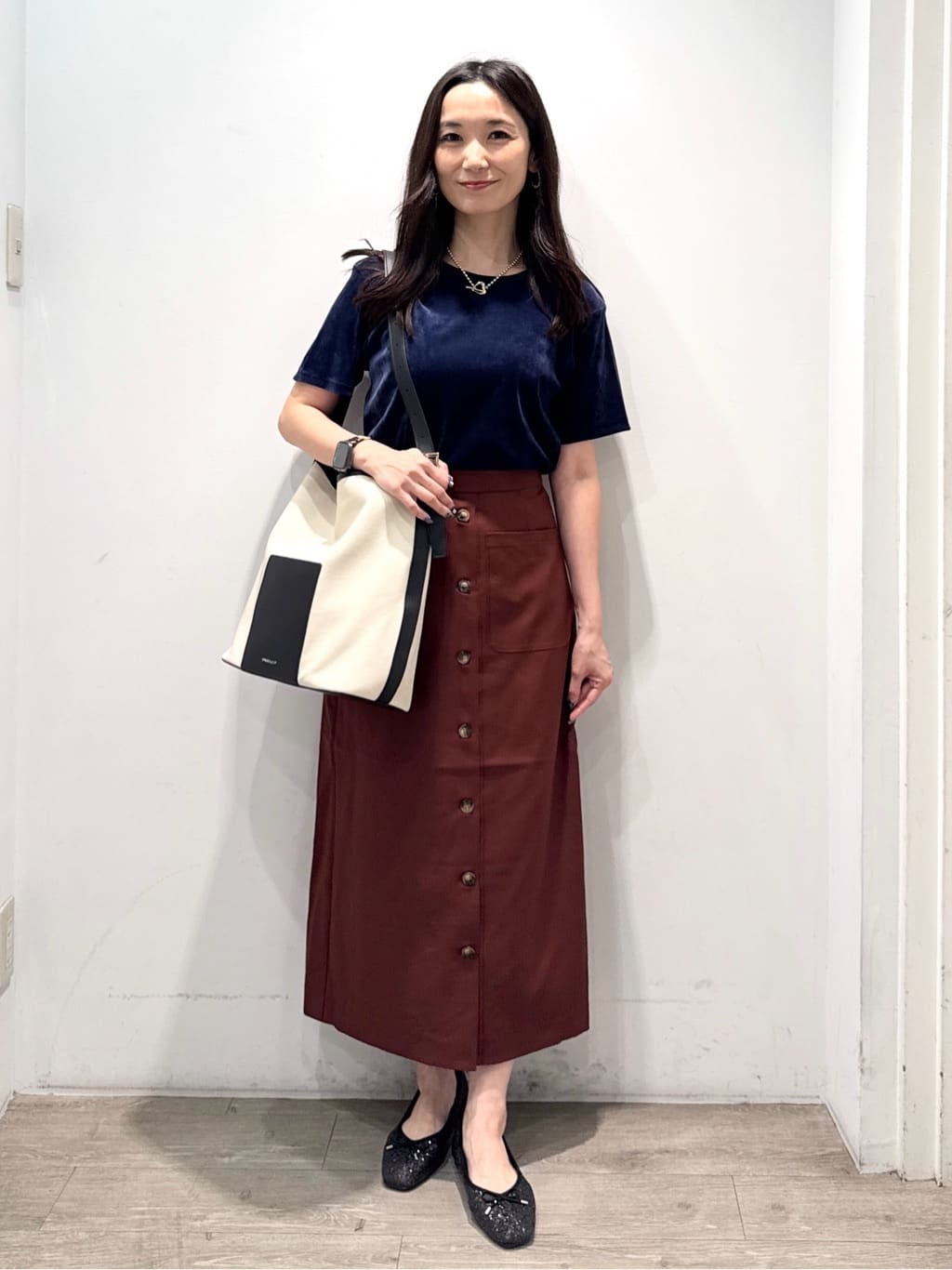 yuicciさんの「OPAQUE.CLIP｜フロッキーチュールTシャツ【洗濯機洗い可】」を使ったコーディネート