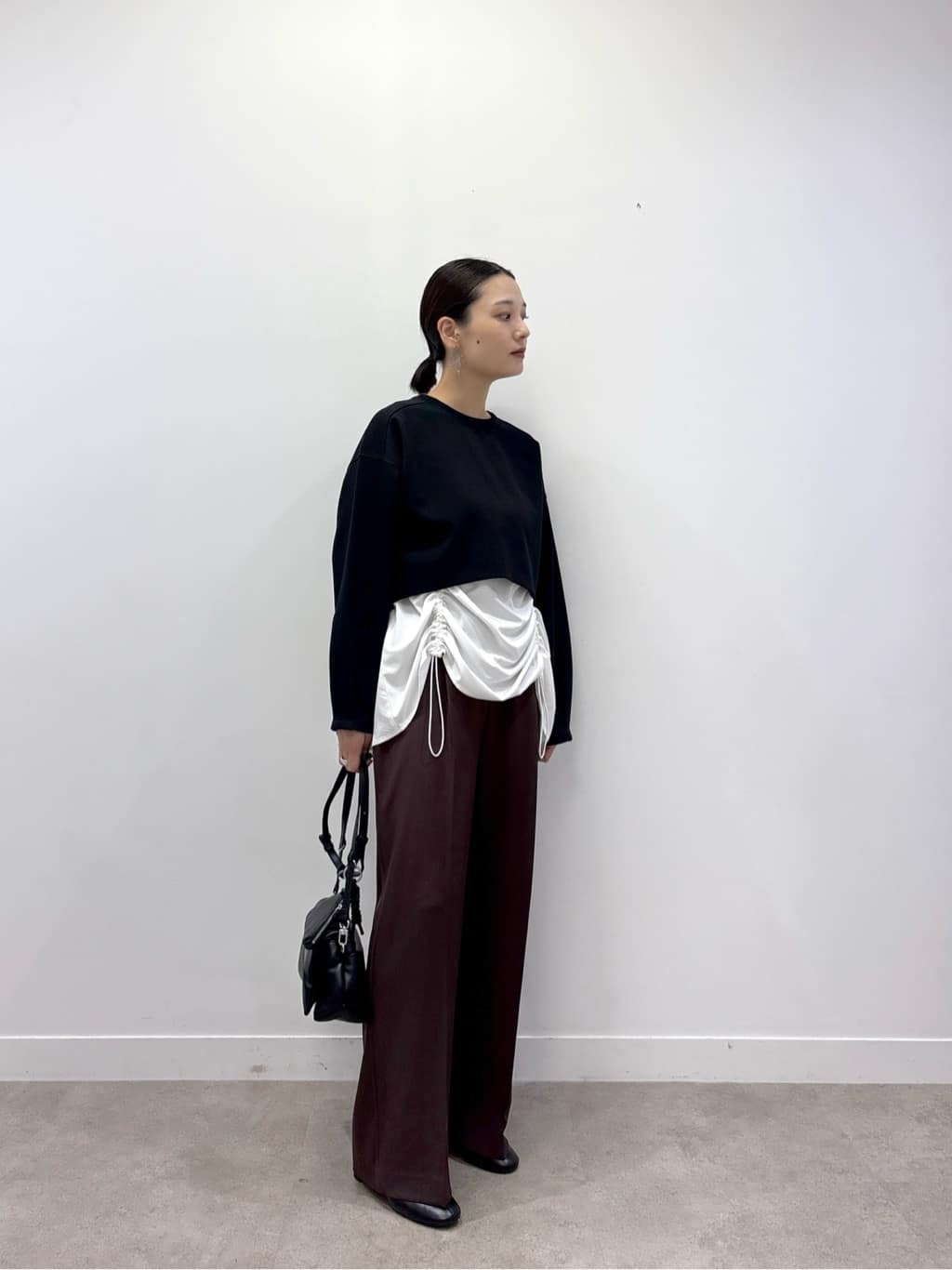 ayanoさんの「INDIVI｜Comfy SET UP｜イージーストレートワイドパンツ【セットアップ対応／通勤/カセット服】」を使ったコーディネート