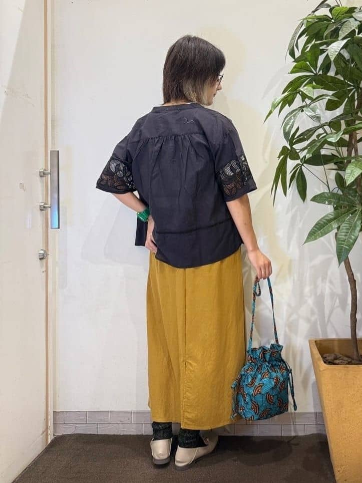 misakiさんの「SHOO･LA･RUE｜【S-LL/6分袖】レースデザインで華やか見え お袖刺繍ブラウス」を使ったコーディネート