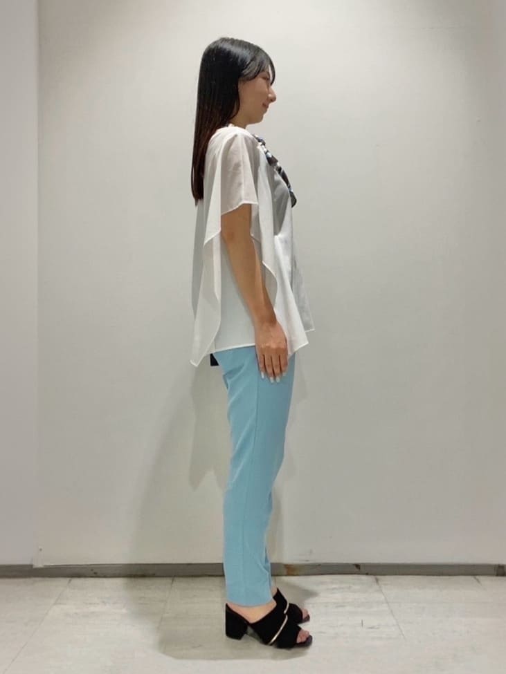 meiさんの「INDIVI｜【体型カバー】スクエアブラウス」を使ったコーディネート