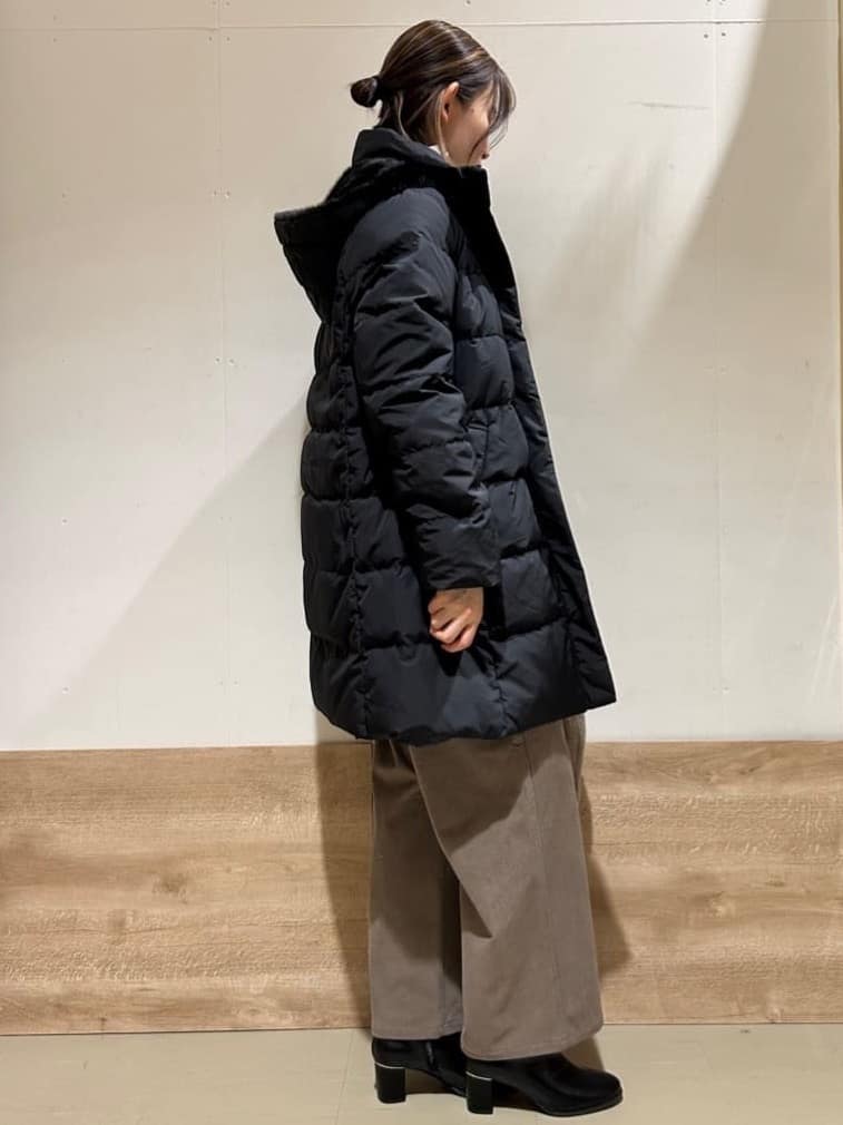 花さんの「SHOO･LA･RUE｜【S-LL/洗濯機可/裏起毛】あったかコーデュロイ ワイドパンツ」を使ったコーディネート