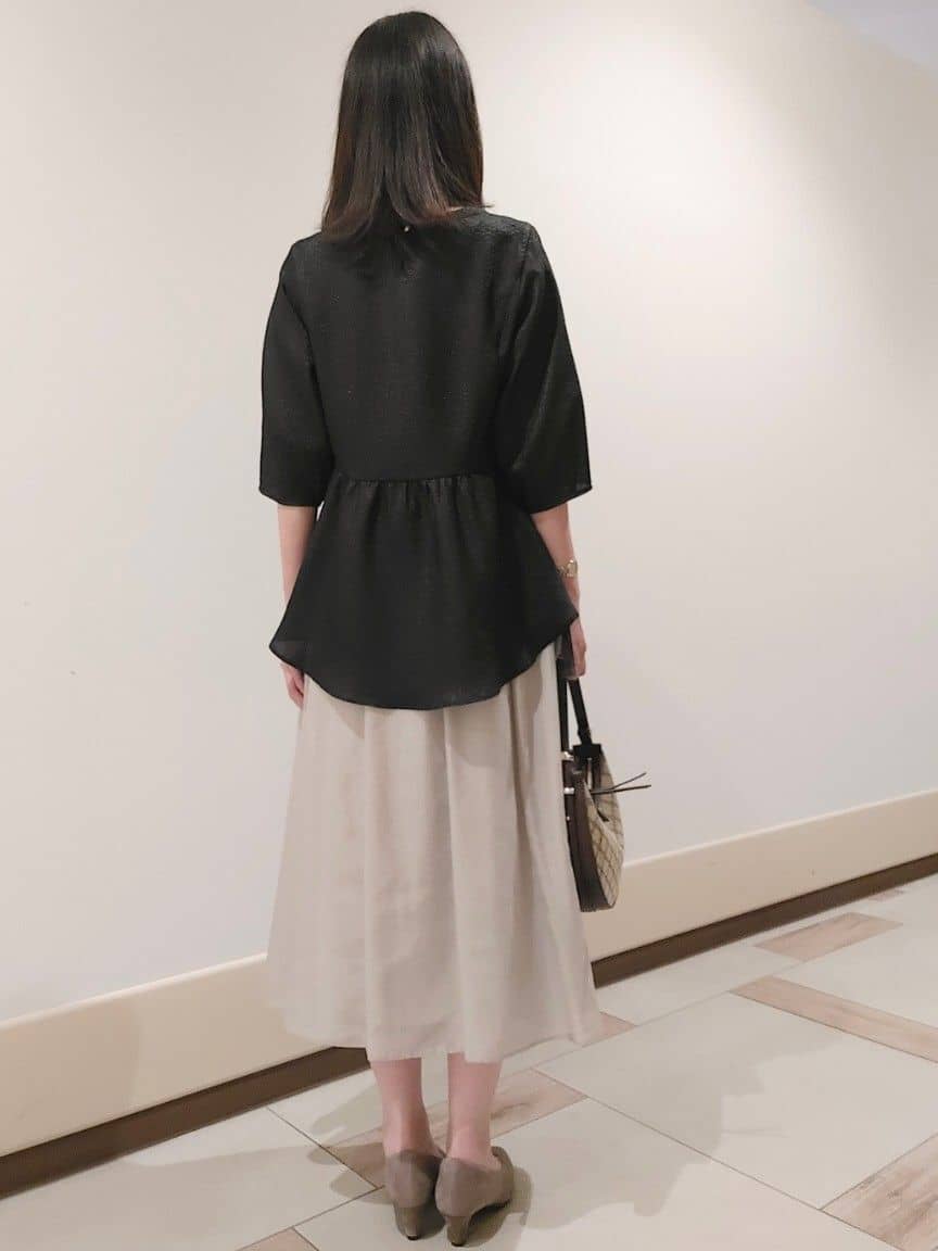 saiさんの「Reflect｜【すっきり見え！長め丈】ペプラムデザインシアーブラウス」を使ったコーディネート