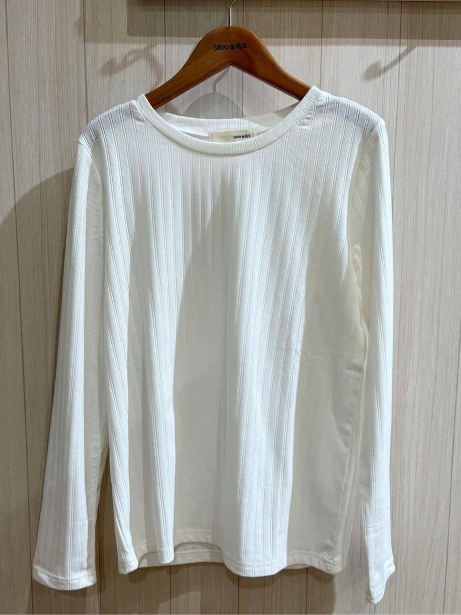 ヒロさんの「SHOO･LA･RUE｜【S-LL/ひんやり】さらっとしたタッチが心地よい ダブルブレストジャケット」を使ったコーディネート