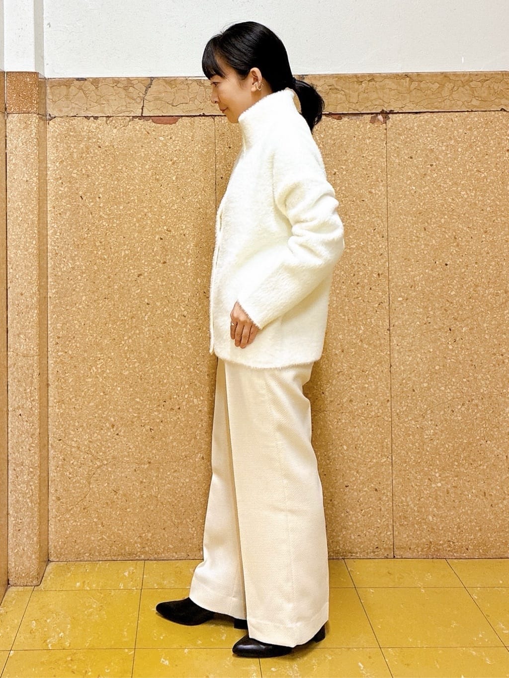 hattoriさんの「INDIVI｜【褒められパンツ/ウール調素材】ラメ混ワイドパンツ」を使ったコーディネート