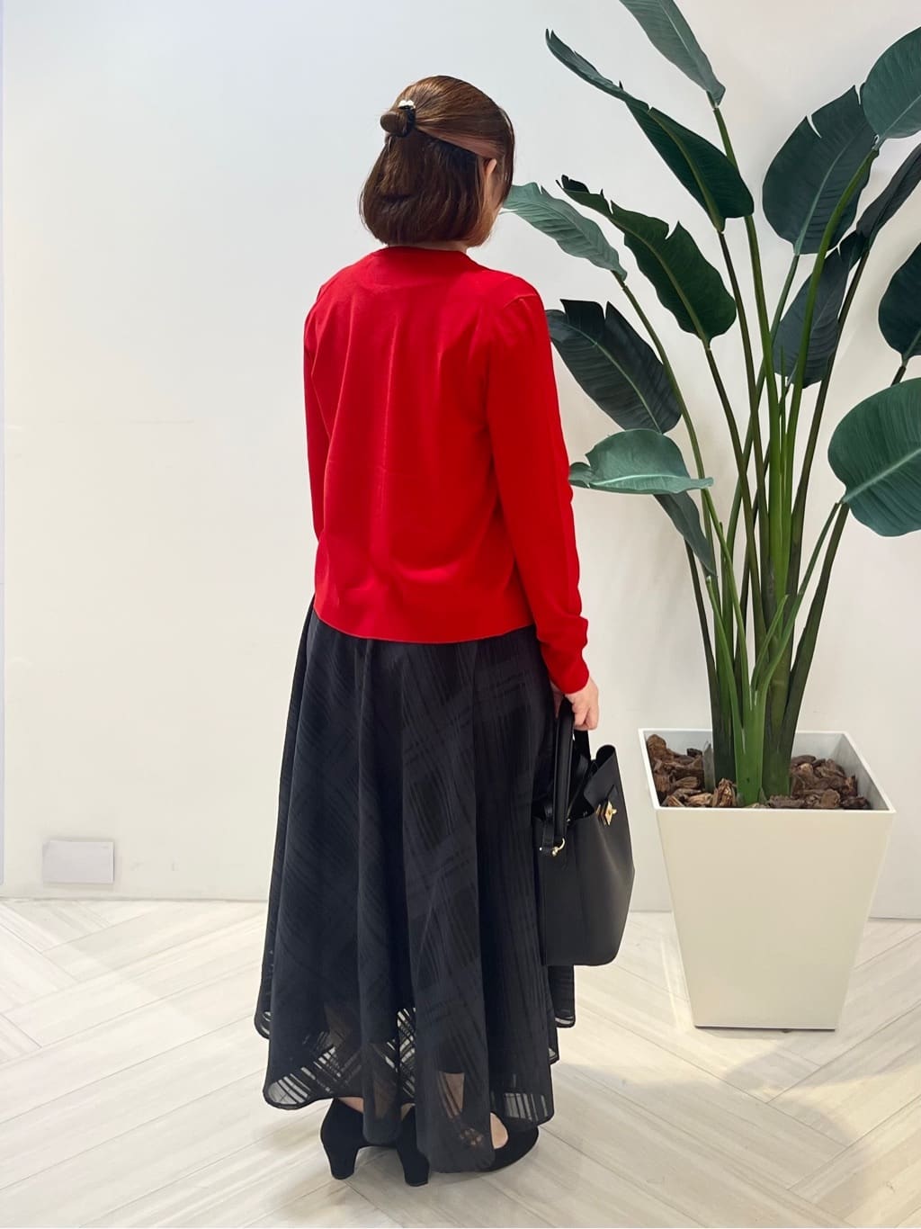 Tomoさんの「UNTITLED｜【アンサンブル可/薄手】ベーシッククルーネックカーディガン」を使ったコーディネート