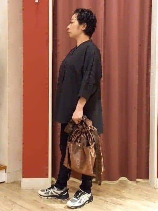 cameさんの「SHOO･LA･RUE｜【S-LL/洗濯後しわになりにくい】コットン風 前あきドルマンブラウス」を使ったコーディネート