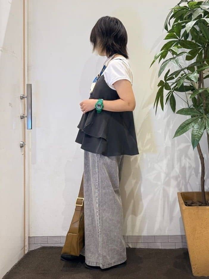 misakiさんの「SHOO･LA･RUE｜【S-LL/セットアップ可/ひんやり】女性らしさ溢れる ティアードキャミソール」を使ったコーディネート