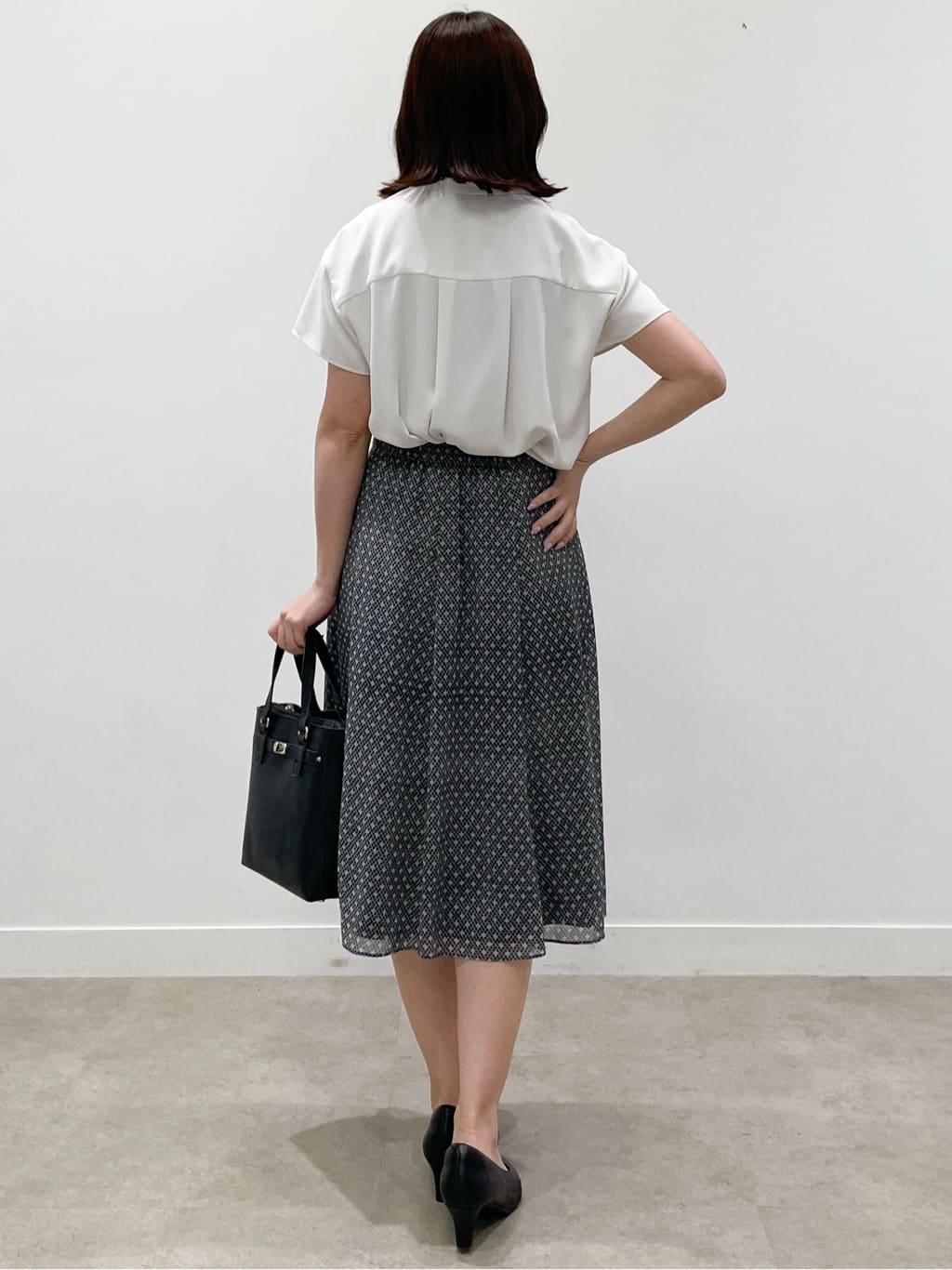 yukariさんの「Reflect｜【インナーに◎／すっきり見え！長め丈】タックデティールブラウス」を使ったコーディネート