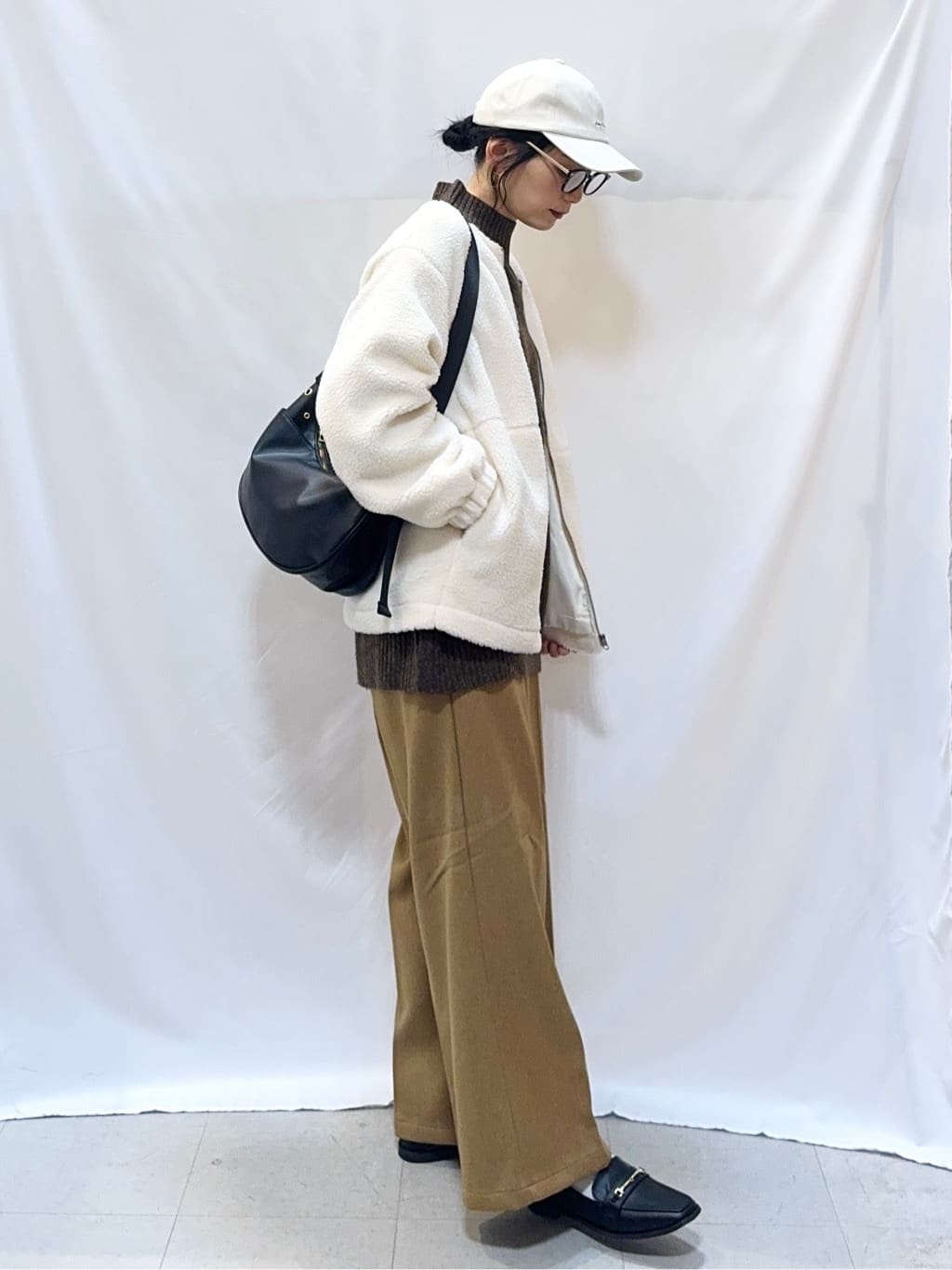 𝐇𝐢𝐫𝐨𝐦𝐢さんの「SHOO･LA･RUE｜【洗濯機可】即サマになる ノーカラー ボアブルゾン」を使ったコーディネート