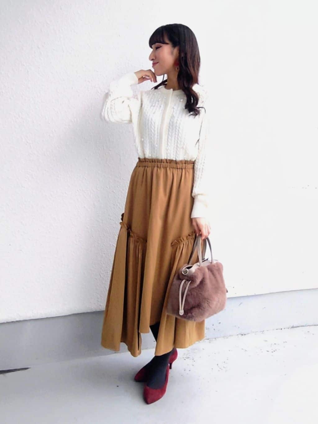keinaさんの「SunaUna｜【COLLECTION LINE】パール調カーデ」を使ったコーディネート