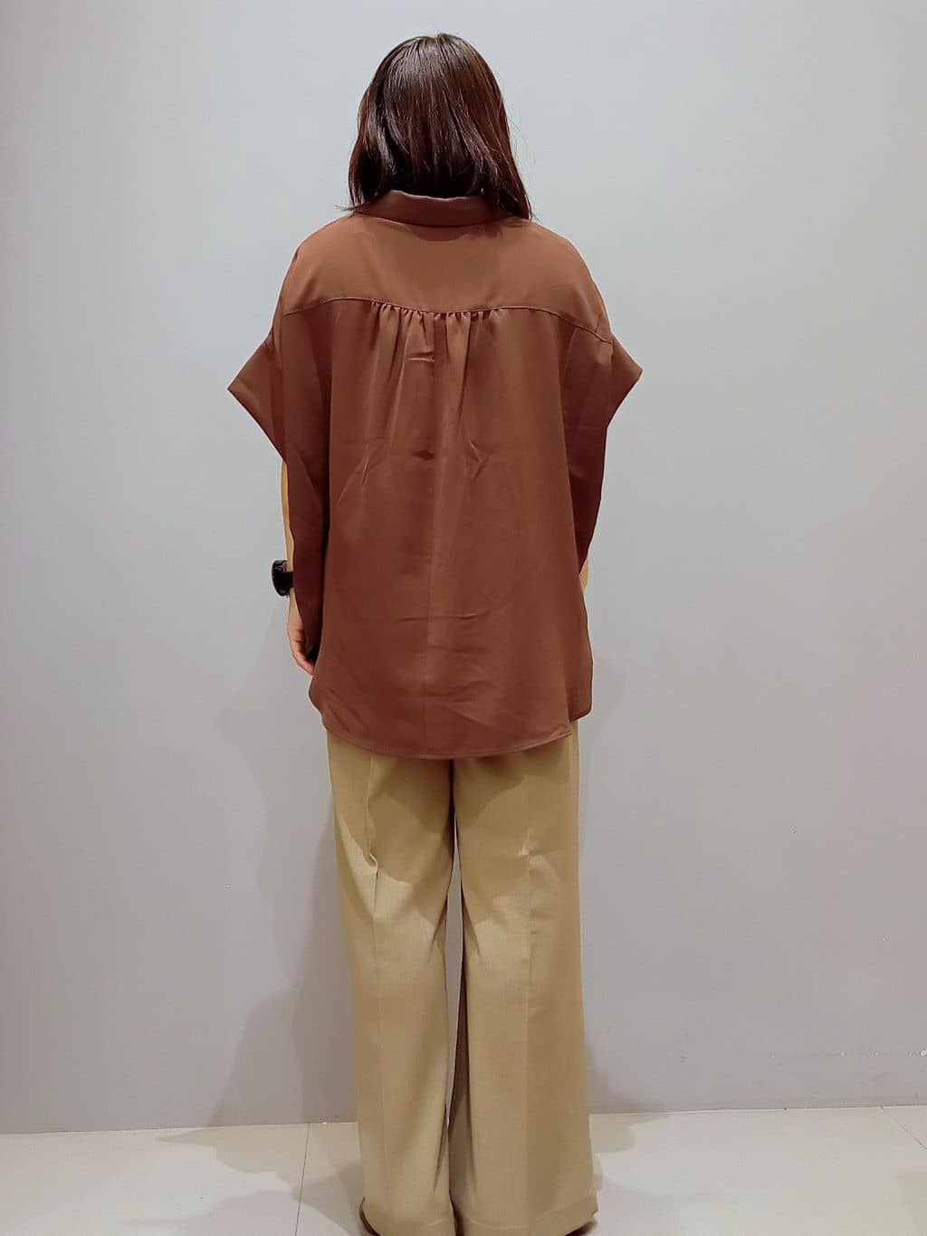 yukaさんの「THE SHOP TK｜【インしなくても決まる】スキッパーシャツ/接触冷感/防シワ/速乾」を使ったコーディネート