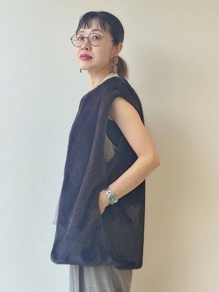 MUTSUKOさんの「UNTITLED｜【セットアップ可/洗える】梳毛調合繊Vネックベスト」を使ったコーディネート