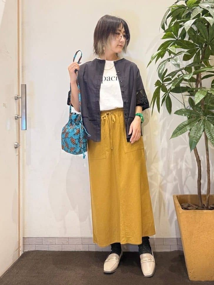 misakiさんの「SHOO･LA･RUE｜【S-LL/6分袖】レースデザインで華やか見え お袖刺繍ブラウス」を使ったコーディネート