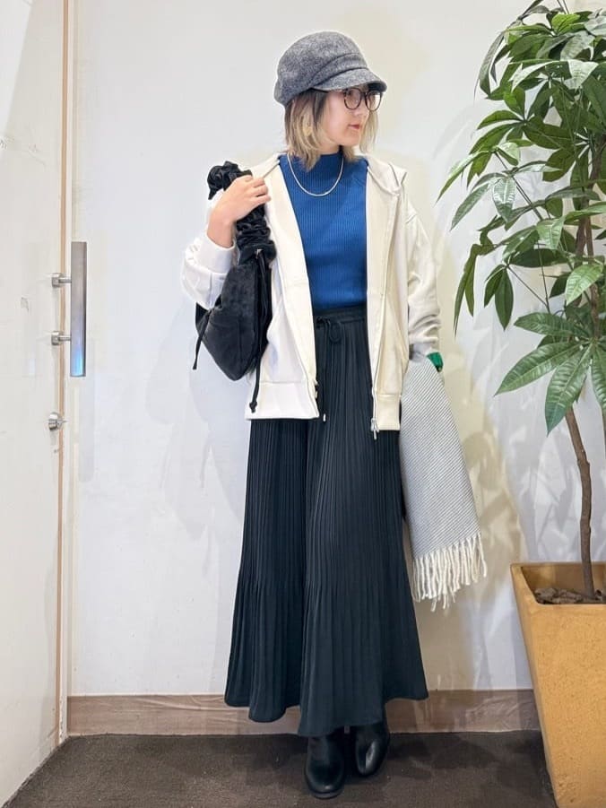 misakiさんの「SHOO･LA･RUE｜ストレッチブーツ」を使ったコーディネート