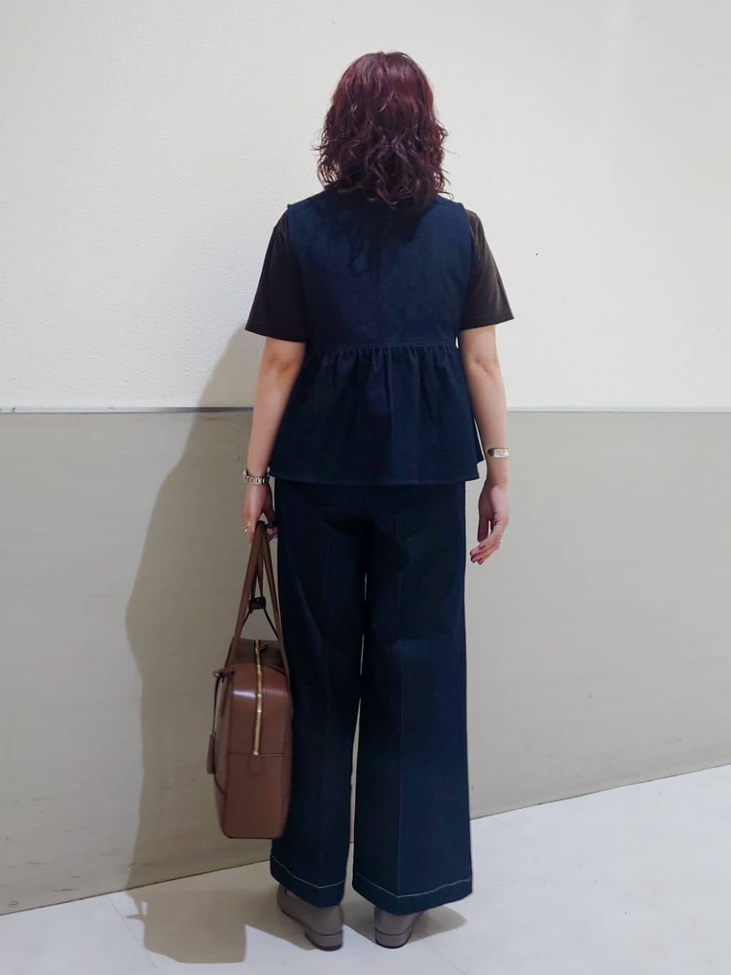 maruさんの「THE SHOP TK｜シアーベロアカットソー【洗える】」を使ったコーディネート