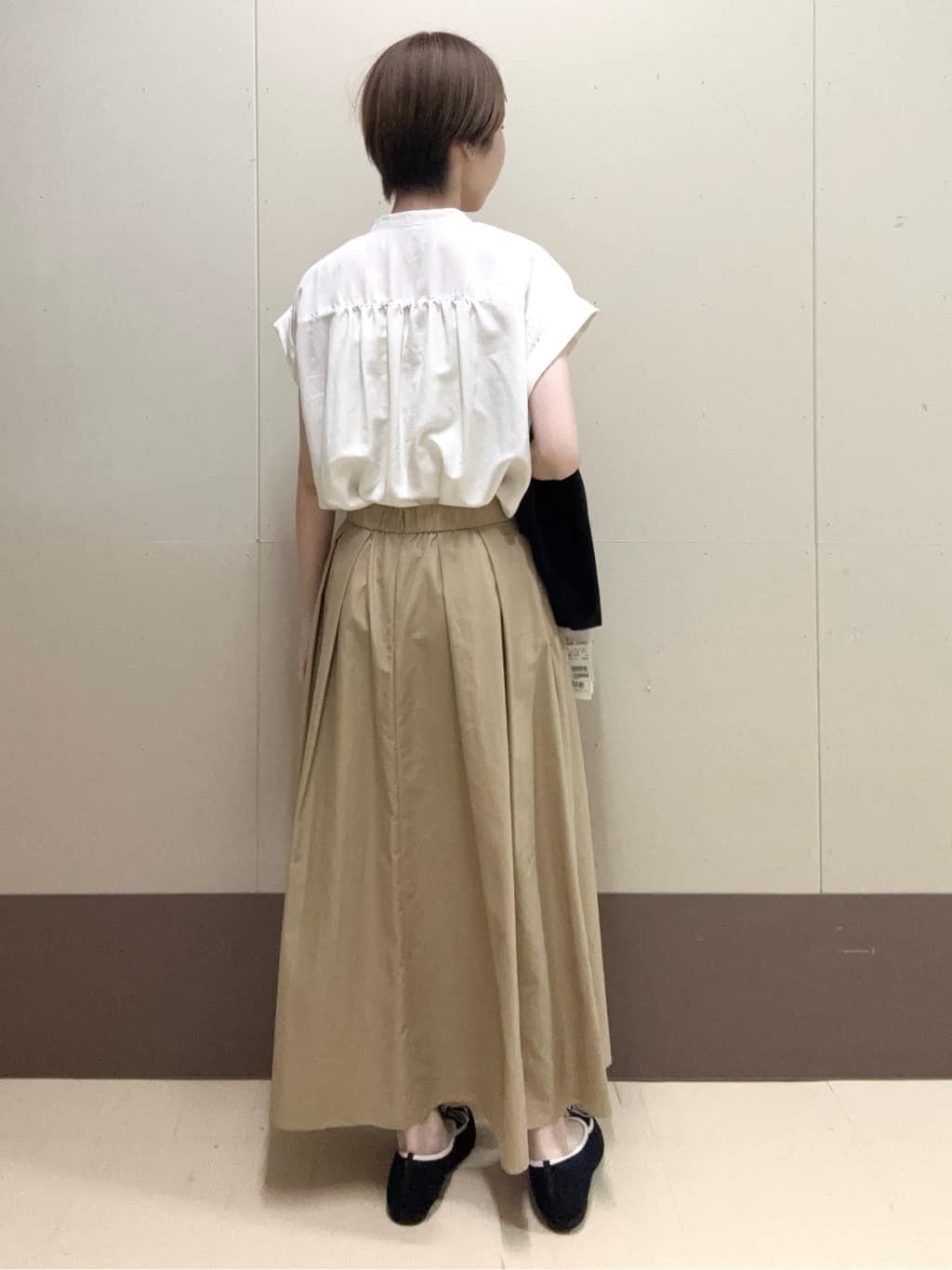 mioさんの「UNTITLED｜【はっ水/ナイロン/後ろウエストゴム】タスランフレアスカート」を使ったコーディネート