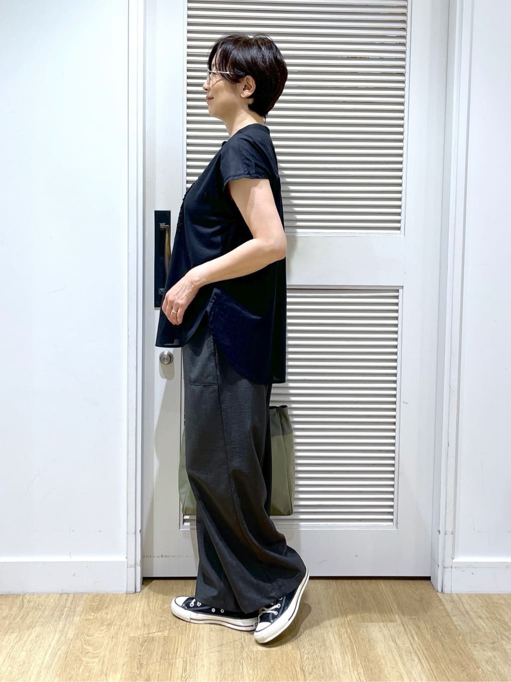 Miyazakiさんの「Dessin｜【洗える】スタンドカラーフリルブラウス」を使ったコーディネート