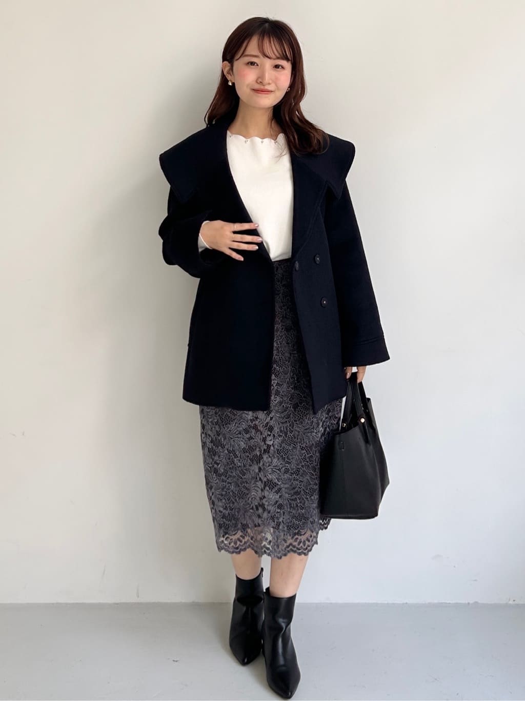 みさかさんの「index｜ラメスカラップビジューデザインニット【洗濯機OK】《6col／S～LL》」を使ったコーディネート