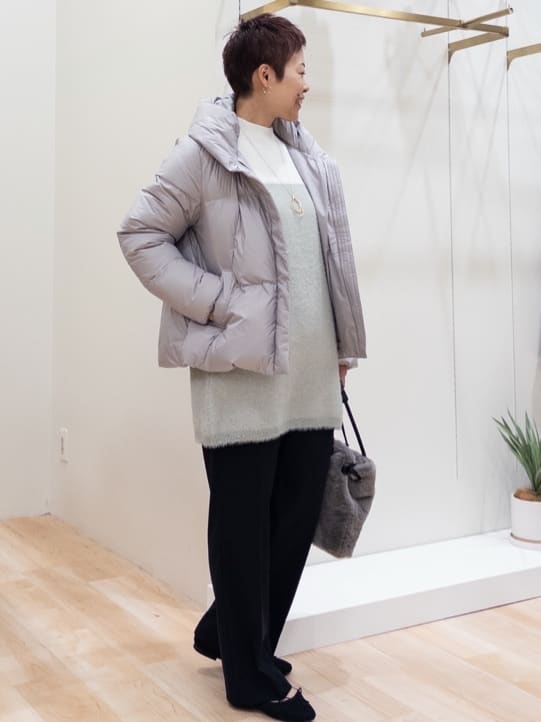 シュウコさんの「grove｜【名品アウター／800FP・多機能】つつまれダウンショート」を使ったコーディネート