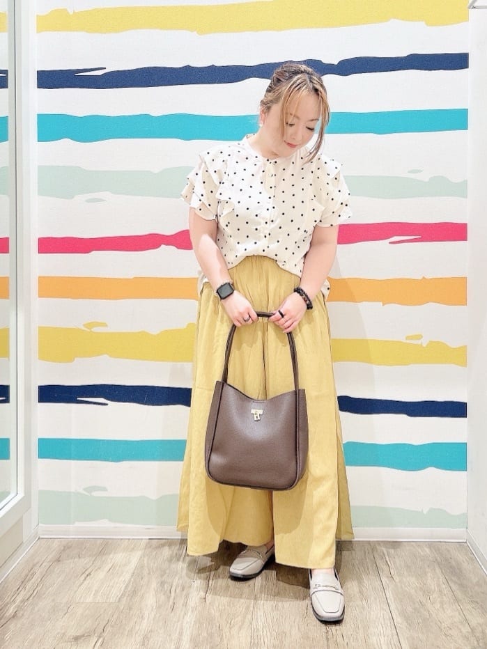 Peeさんの「SHOO･LA･RUE｜【S-LL/裏地ひんやり】エアリーで涼やか 大人のシアースカーチョ」を使ったコーディネート