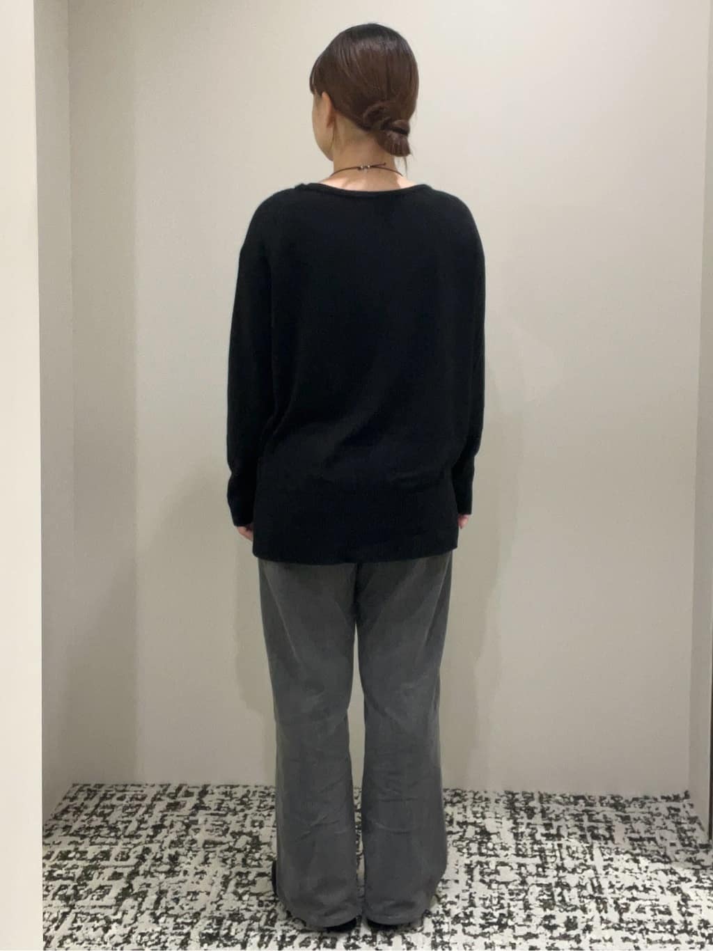 ELENAさんの「UNTITLED｜【グレー/ブルー/ジーンズ】ソフトワイドデニムパンツ」を使ったコーディネート