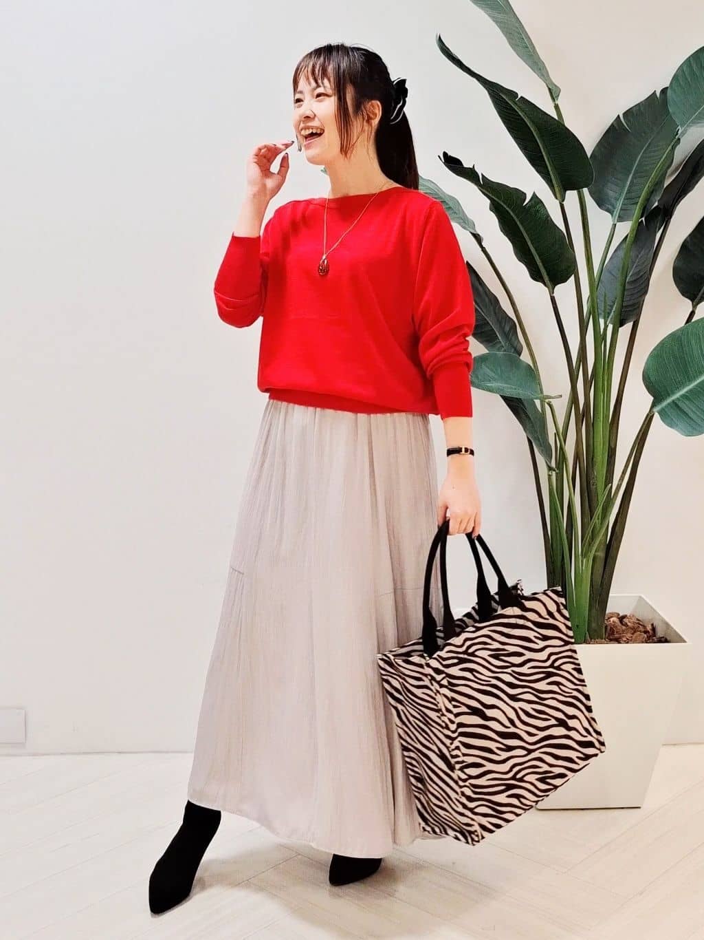YuKaRiさんの「UNTITLED｜【アンサンブル可/洗える】シルクウールカシミヤ ドルマンスリーブニット」を使ったコーディネート