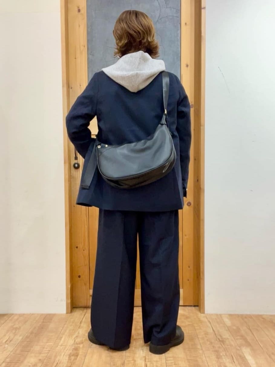 ゆみさんの「SHOO･LA･RUE｜グラフィックアソート ベーシックロンT」を使ったコーディネート