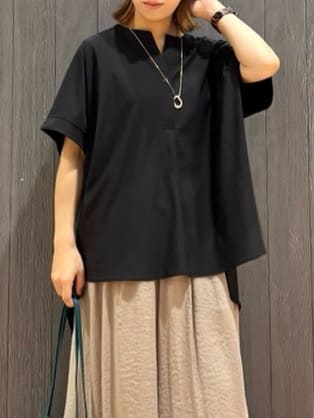 meiさんの「SHOO･LA･RUE｜【S-LL】さらりとしたタッチが上品見え ワンボタンデザイン トップス」を使ったコーディネート