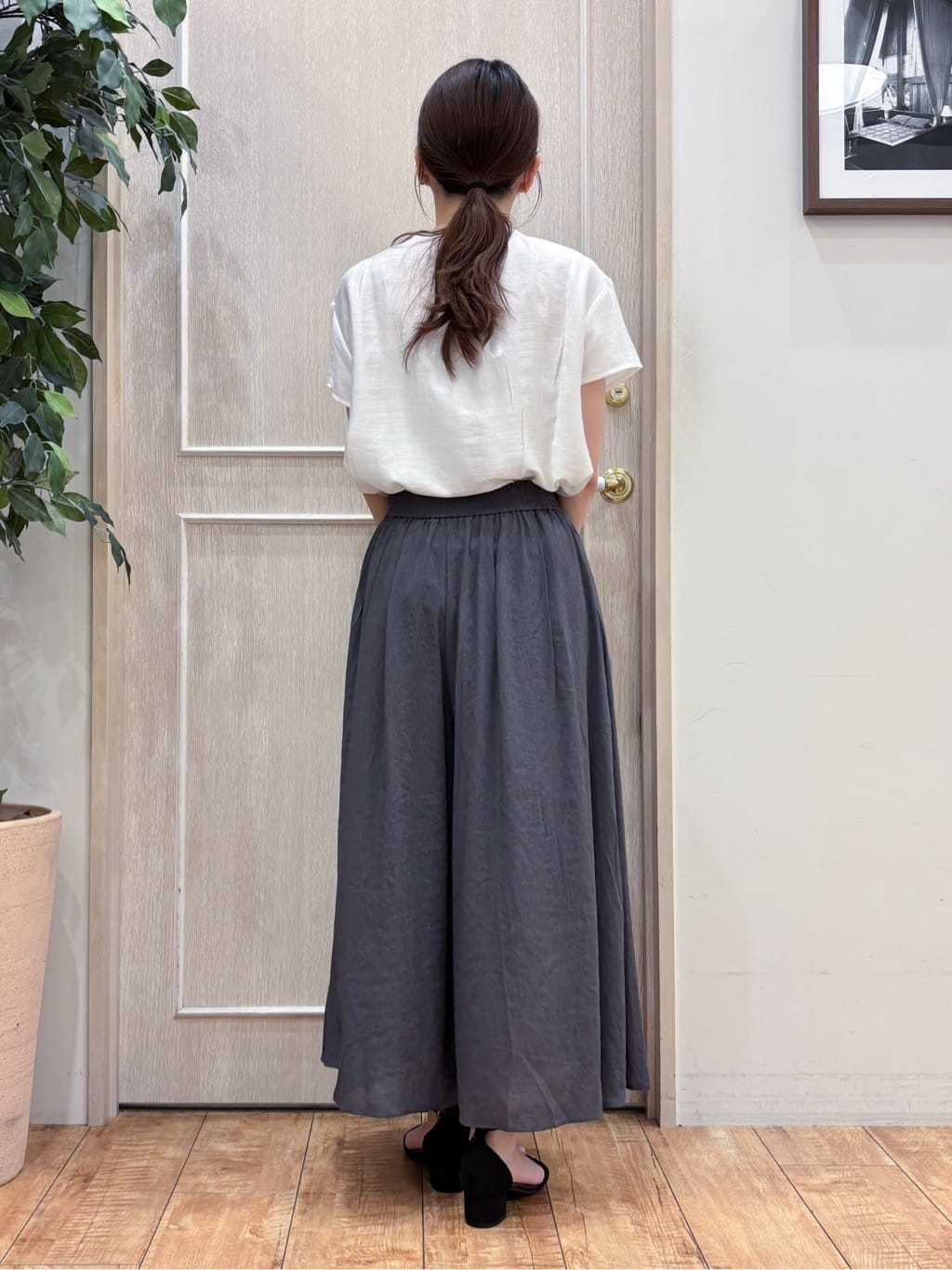なみさんの「SHOO･LA･RUE｜【S-LL/ひんやり】インせず決まる タックプリーツシャツ」を使ったコーディネート