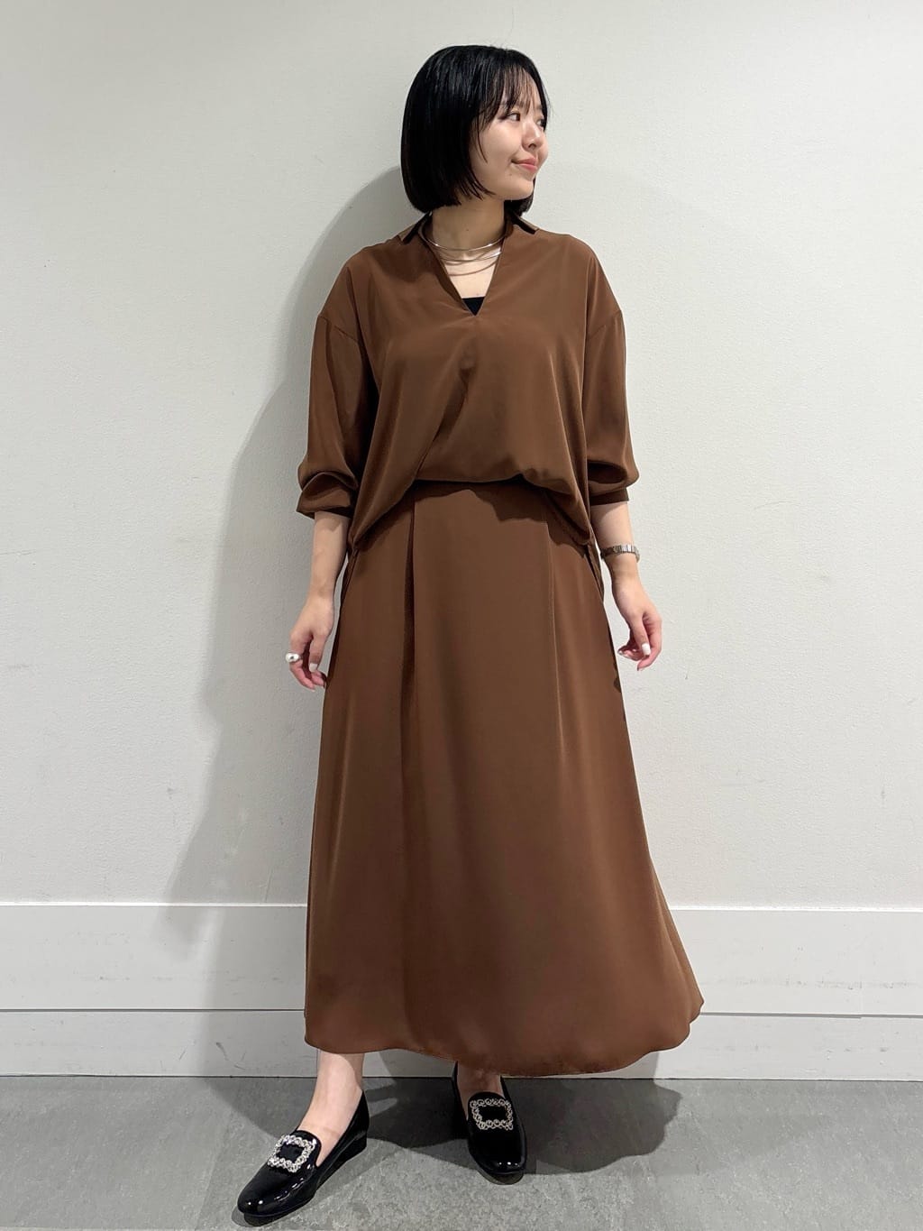 モエカさんの「UNTITLED｜【セットアップ可/スキッパー/ゆったり】リラクパウダーシャツ」を使ったコーディネート