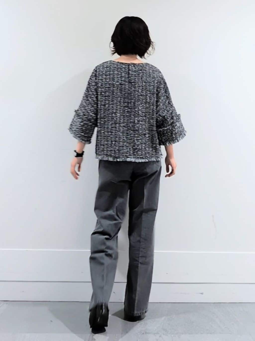 ミズタさんの「UNTITLED｜【グレー/ブルー/ジーンズ】ソフトワイドデニムパンツ」を使ったコーディネート