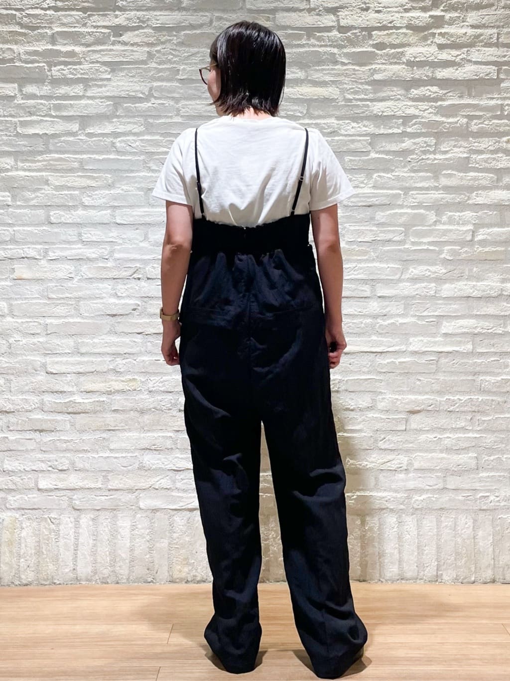 シゲリさんの「OPAQUE.CLIP｜《STORY掲載》サイドオープンカットサロペット【洗える】」を使ったコーディネート