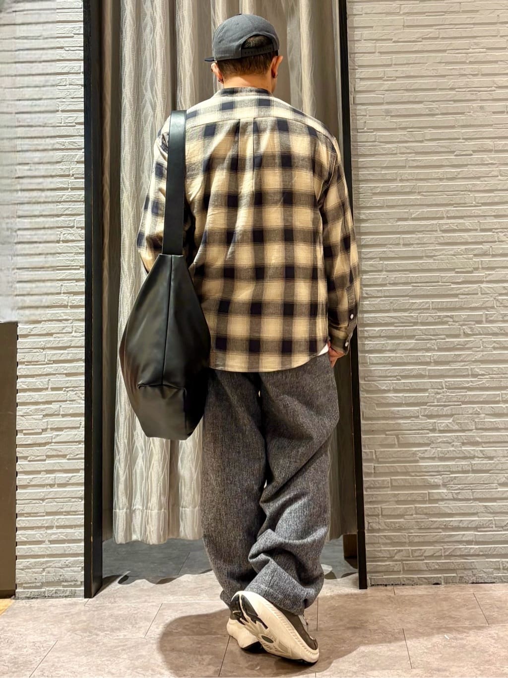 Pーyamaさんの「THE SHOP TK｜オンブレーチェックバンドカラーシャツ 【洗濯機OK】」を使ったコーディネート
