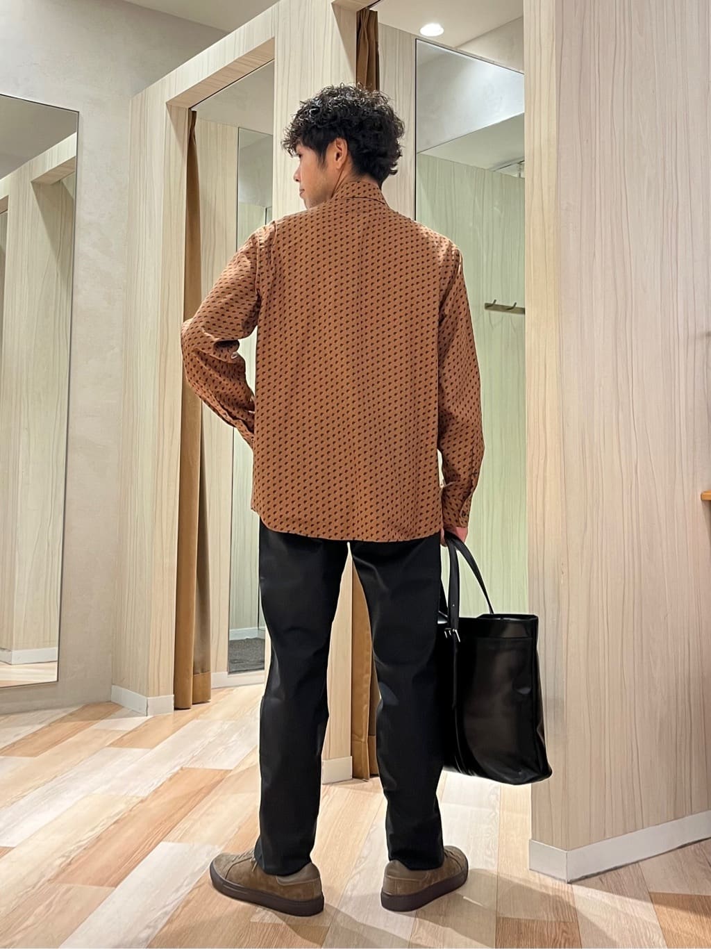 URAさんの「TAKEO KIKUCHI｜ボーラーハット柄 長袖シャツ」を使ったコーディネート