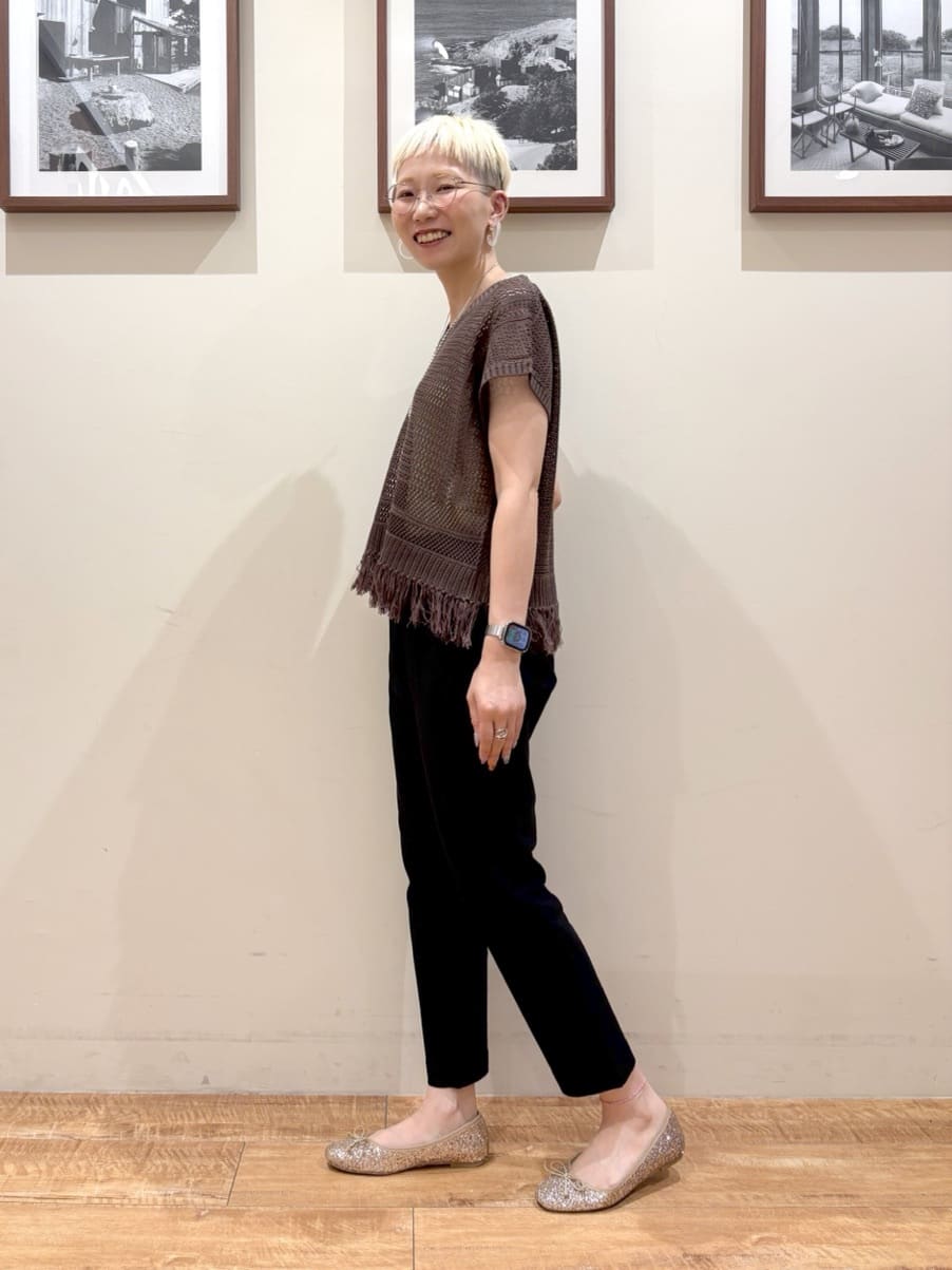 Ayumiさんの「SHOO･LA･RUE｜【S-LL】裾フリンジマクラメVネックニット」を使ったコーディネート