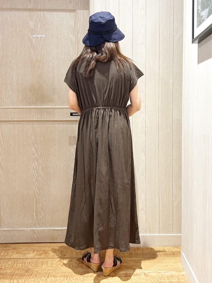 yukaさんの「SHOO･LA･RUE｜【前後2WAY】さらりと大人上品に 楊柳フレンチワンピース」を使ったコーディネート
