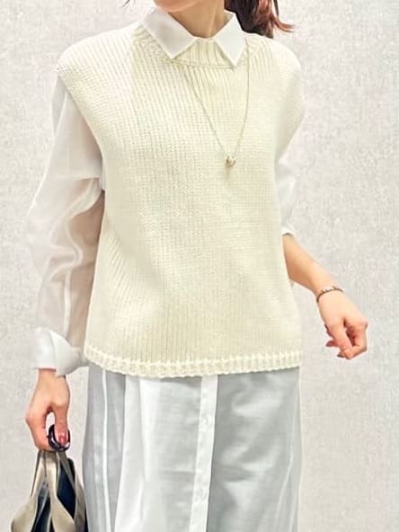 Miwaさんの「UNTITLED｜【ニットと重ね着に/前開きボタン】シアーロングシャツ」を使ったコーディネート