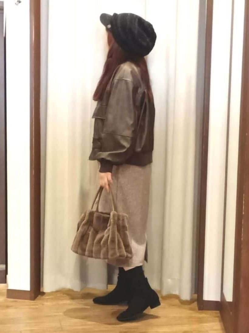 みーあさんの「SHOO･LA･RUE｜【S-LL】大人綺麗 レザー調リブブルゾン」を使ったコーディネート