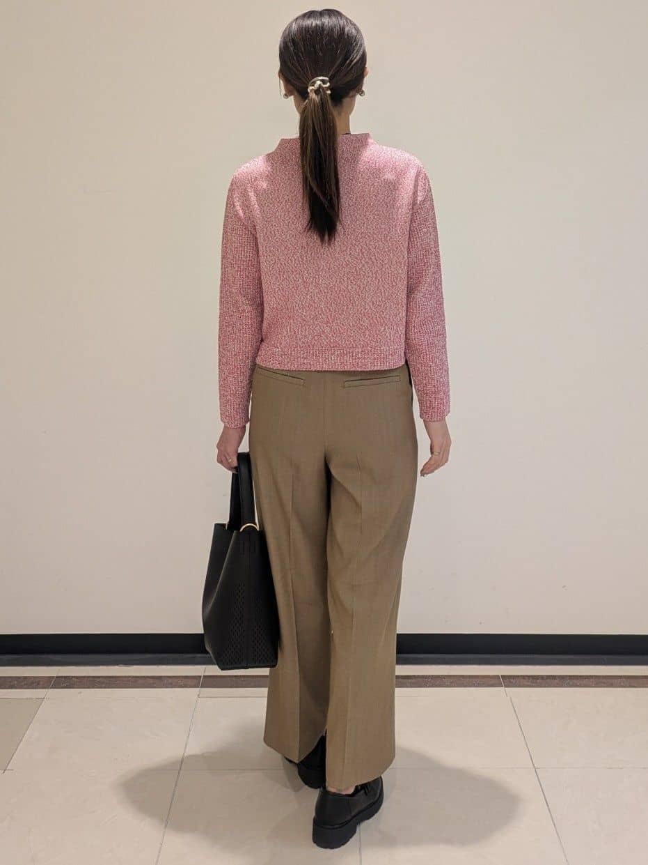 mikiさんの「COUP DE CHANCE｜◆【手洗い可／日本製】きれいめデニム風パンツ」を使ったコーディネート