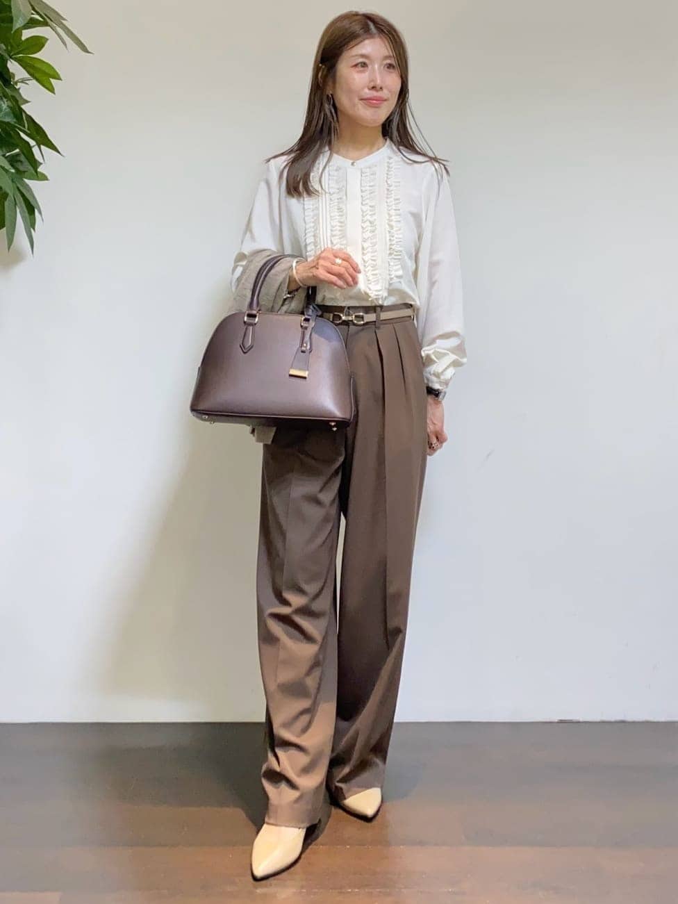 tomoさんの「UNTITLED｜【アンサンブル可/洗える】シルクウールカシミヤ ドルマンスリーブニット」を使ったコーディネート