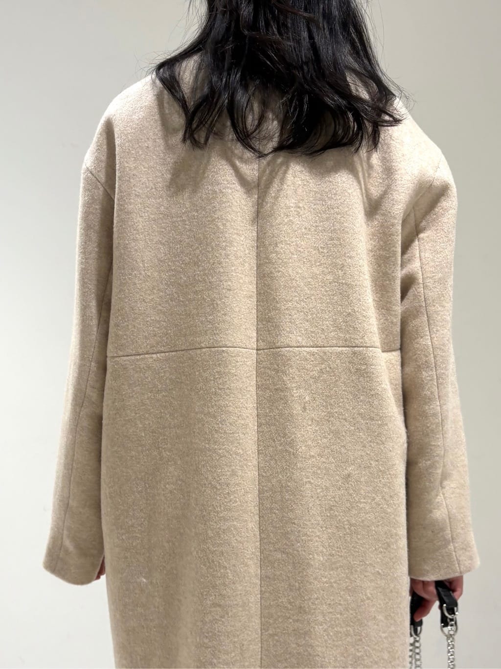 momokoさんの「INDIVI｜【軽量／ウール混】ライトフォルム ロングコート」を使ったコーディネート