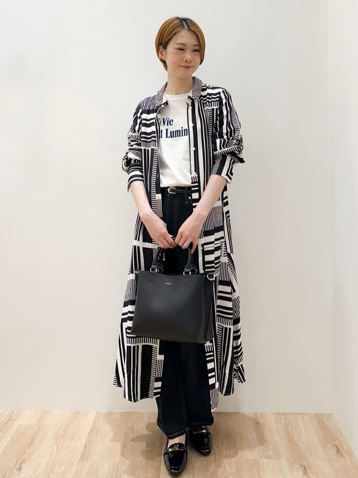 yurieさんの「OPAQUE.CLIP｜ロングロゴTシャツ【洗濯機OK】」を使ったコーディネート