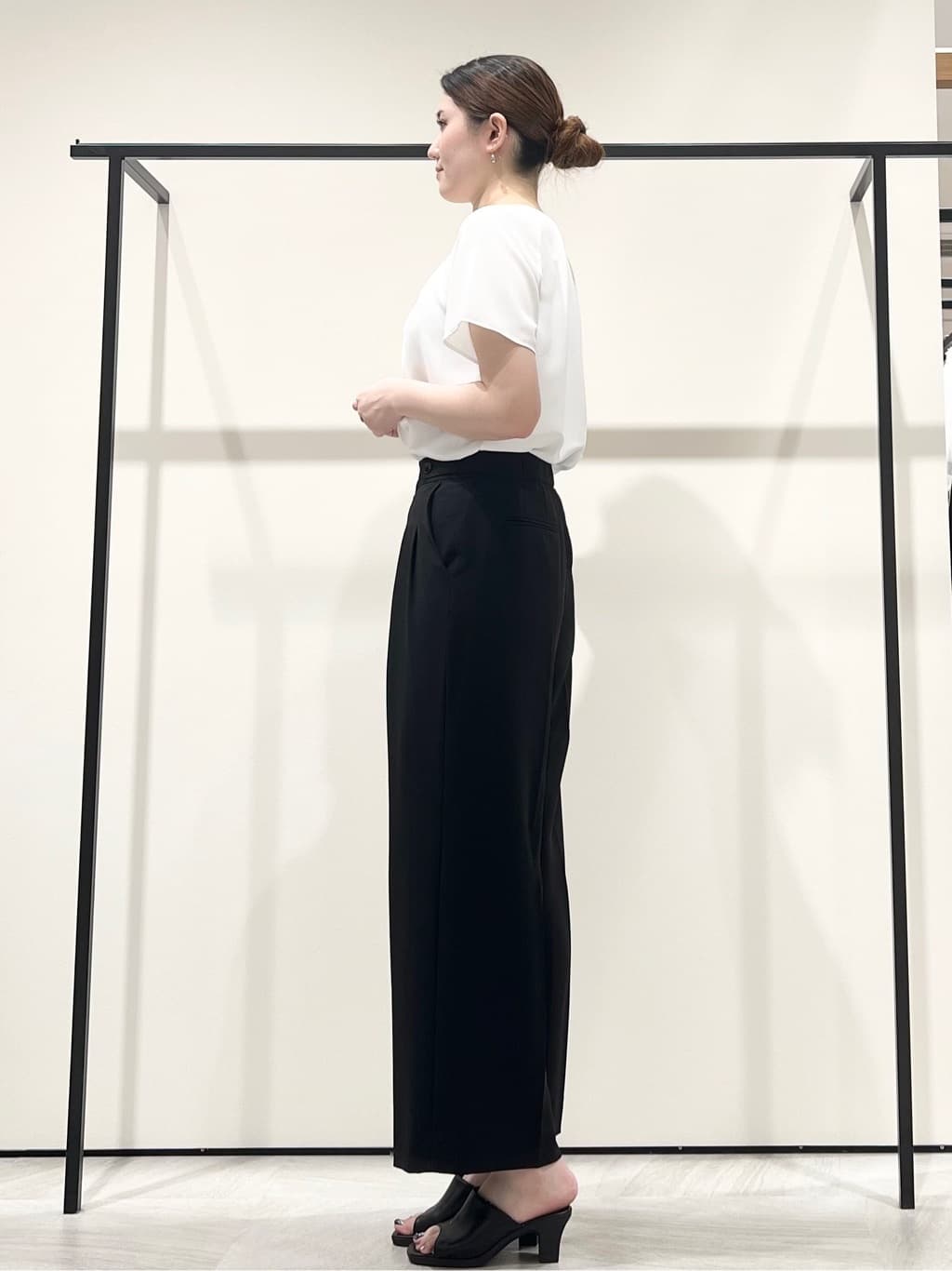T.Kさんの「INDIVI｜【UVケア】タックブラウス」を使ったコーディネート