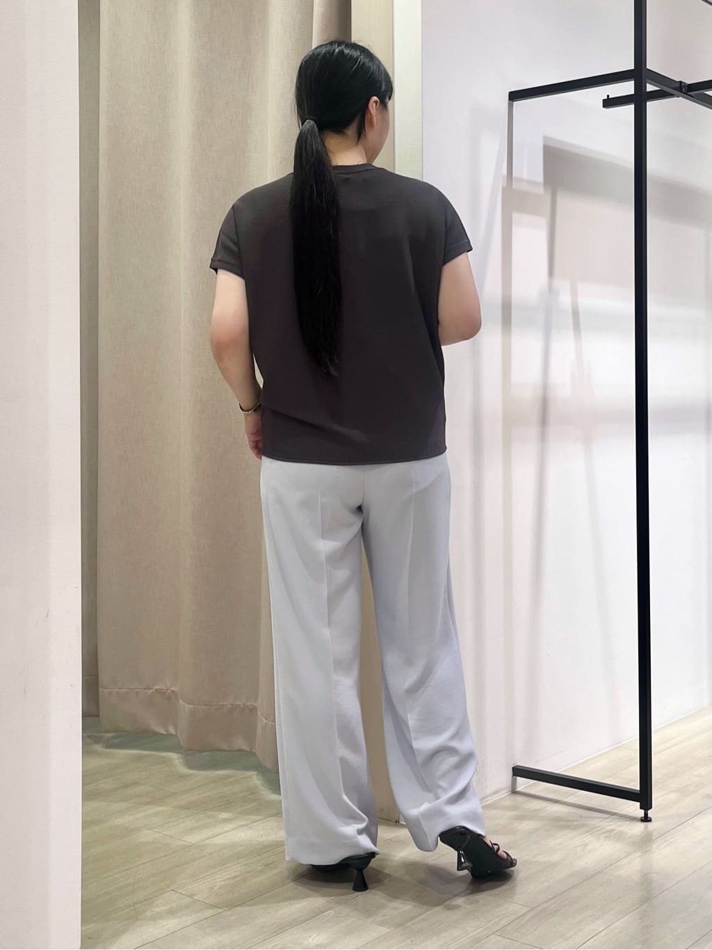 hasuさんの「INDIVI｜【着る日傘／遮熱／UVケア】ワイドパンツ」を使ったコーディネート