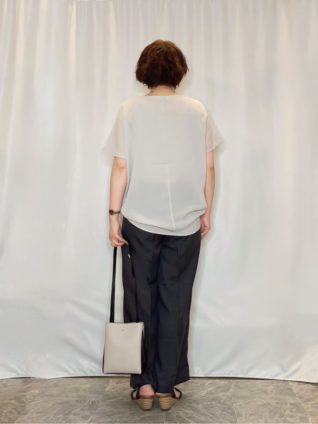 たみさんの「SHOO･LA･RUE｜【S-LL/ひんやり/洗濯後しわになりにくい】インせず決まる はしごレースドルマンブラウス」を使ったコーディネート