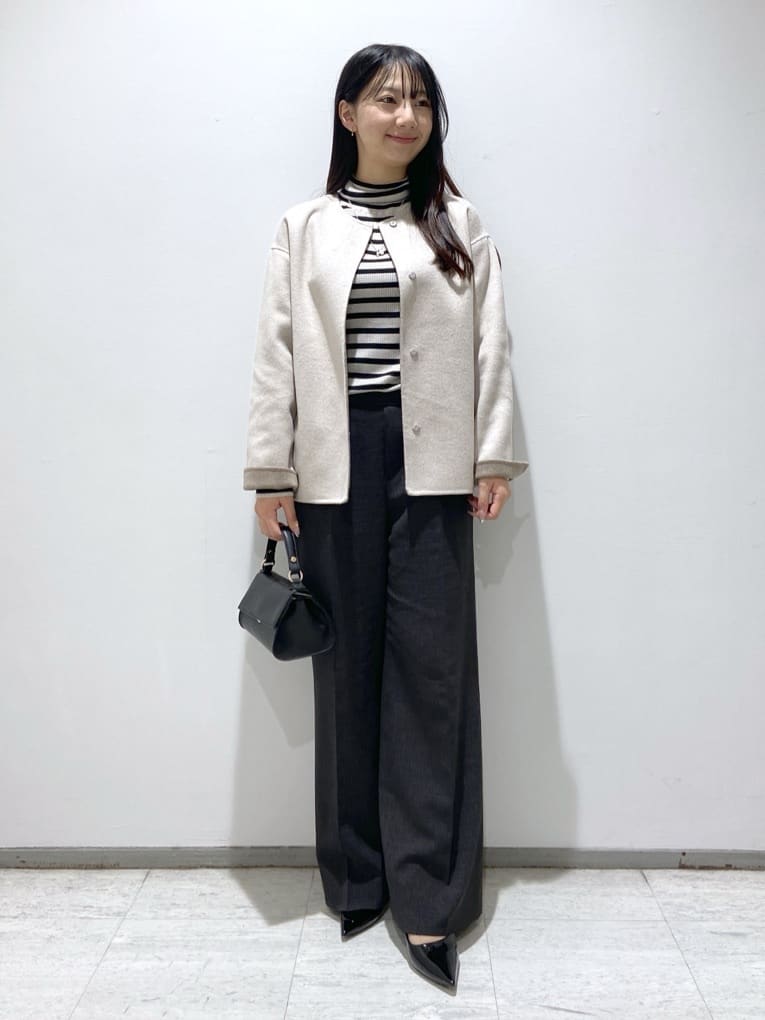 meiさんの「INDIVI｜【洗える／毛玉になりにくい】エクストラファインウール リブタートルニット」を使ったコーディネート