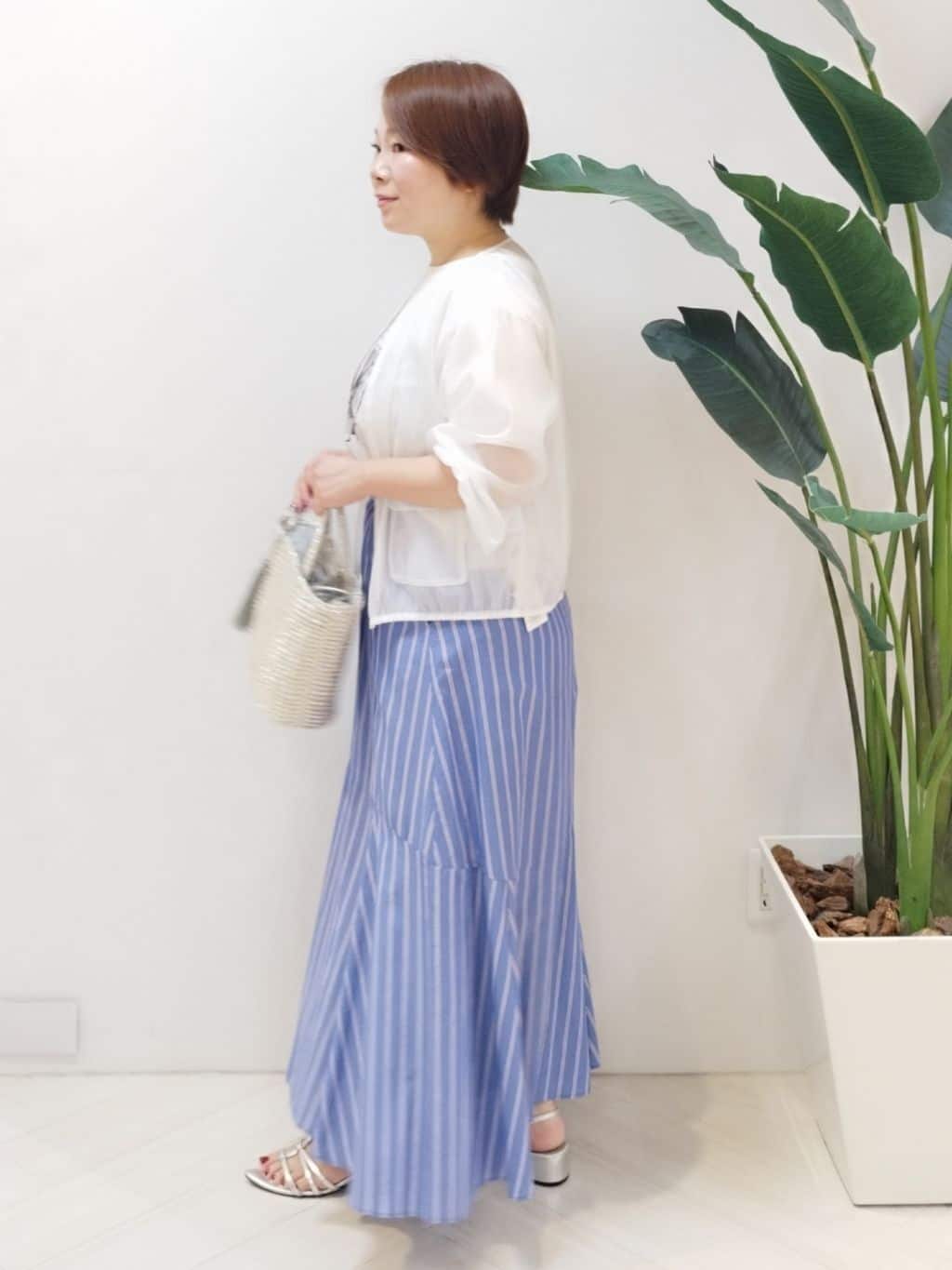 s u g iさんの「UNTITLED｜【ロゴT/プリントT】グラフィックTシャツ」を使ったコーディネート