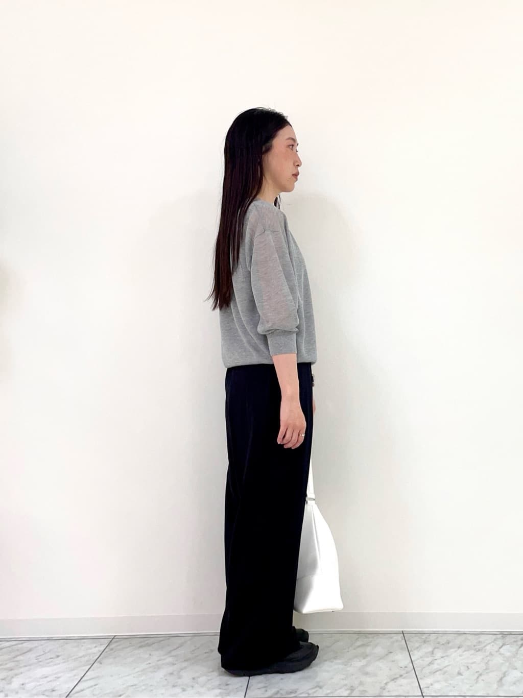 yukoさんの「INDIVI｜◆【洗える／シアーラメ】レイヤード風ニット」を使ったコーディネート