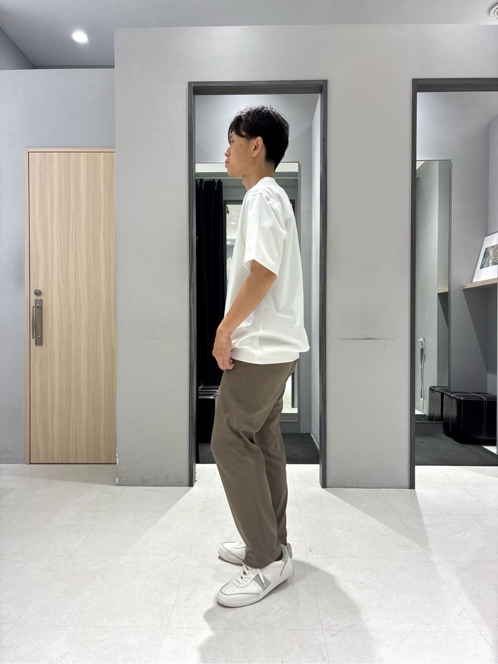 わいずみさんの「TAKEO KIKUCHI｜【抗菌防臭／5サイズ展開】ハイゲージポンチ Tシャツ」を使ったコーディネート