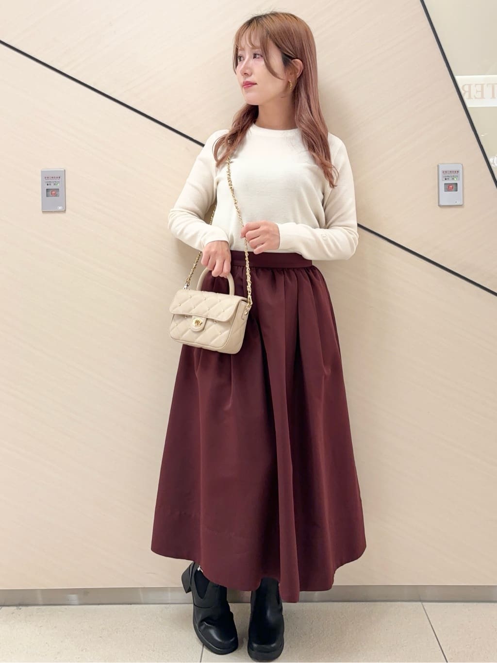 Rinaさんの「DRESSTERIOR｜ストレッチフルニードルニット」を使ったコーディネート
